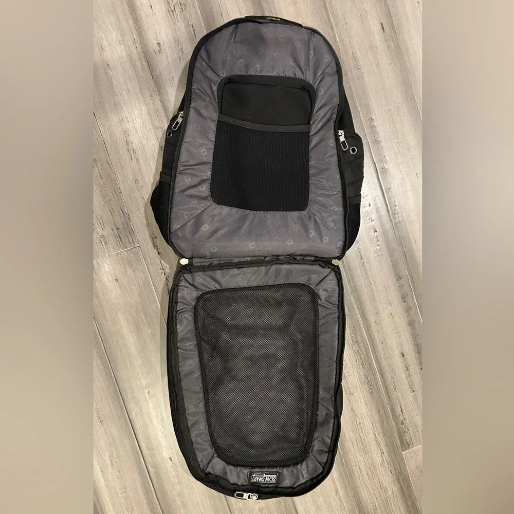 SWISSGEAR ScanSmart Backpack - Picture 7 of 8